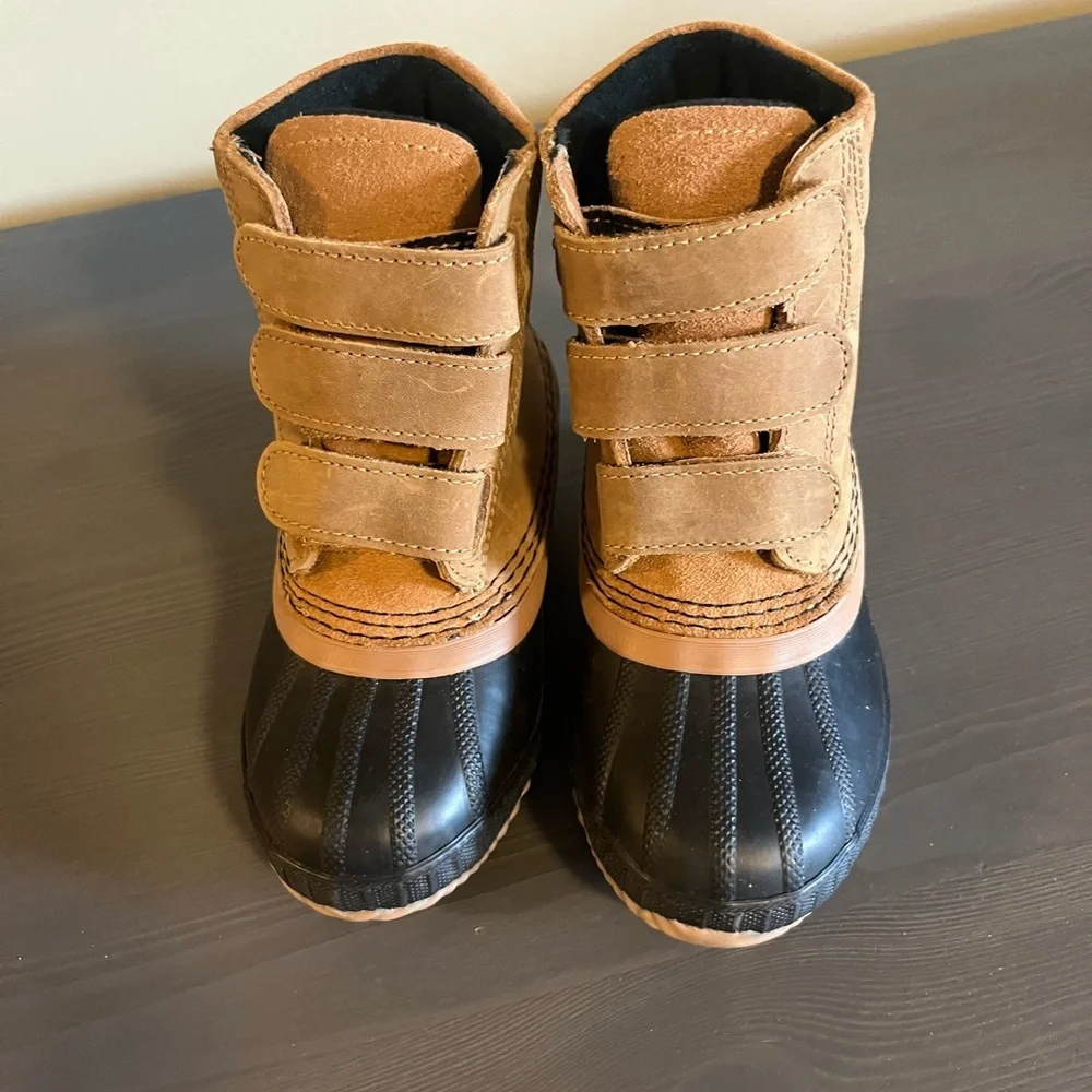 Sorel little Kids Cheyanne II Strap Boots NEW